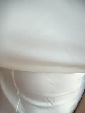 Mia salinass online show from June 11, 6:28 pm