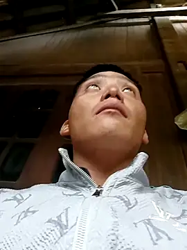 Snapshot of Chao_xxx chatting on September 25, 12:47 am Chao xxx online show from September 25, 12:47 am