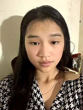 -Lie-06 online show from November 8, 11:47 pm