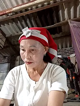 me-cute online show from October 18, 1:01 pm