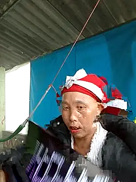 Snapshot of me-cute chatting on November 1, 12:23 am me-cute online show from November 1, 12:23 am