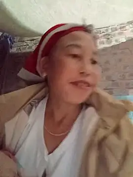 Snapshot of me-cute chatting on November 6, 10:54 pm me-cute online show from November 6, 10:54 pm