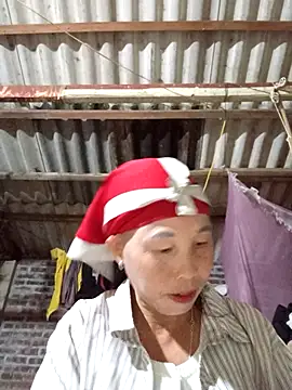 Snapshot of me-cute chatting on November 7, 11:32 am me-cute online show from November 7, 11:32 am