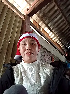 Snapshot of me-cute chatting on November 13, 1:37 am me-cute online show from November 13, 1:37 am