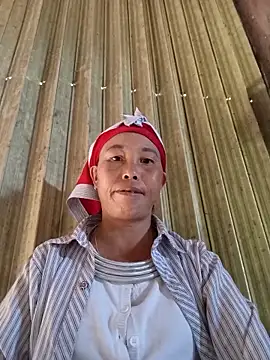 Snapshot of me-cute chatting on November 15, 8:44 am me-cute online show from November 15, 8:44 am