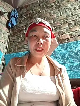 Snapshot of me-cute chatting on December 5, 12:14 pm me-cute online show from December 5, 12:14 pm