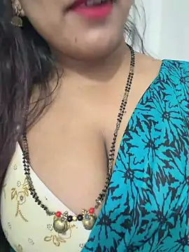 Snapshot of Shneeha_le chatting on June 5, 6:02 pm Shneeha le online show from June 5, 6:02 pm