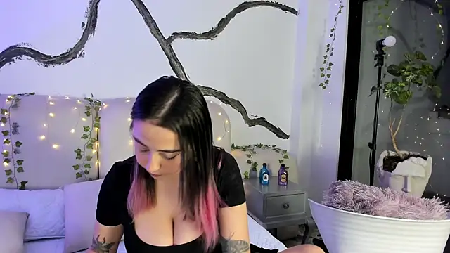 SarahCastro1  online show from October 8, 4:32 am