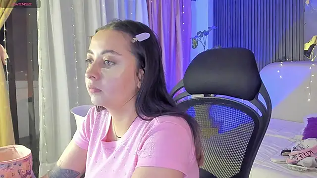 Snapshot of SarahCastro1_ chatting on June 21, 3:53 am SarahCastro1 online show from June 21, 3:53 am