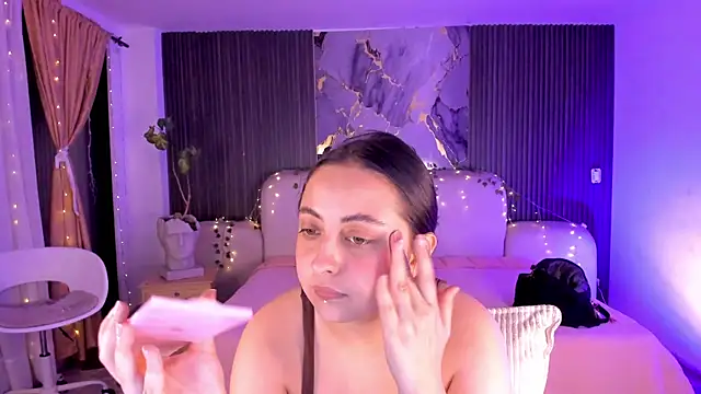 Snapshot of SarahCastro1_ chatting on July 7, 4:04 am SarahCastro1 online show from July 7, 4:04 am
