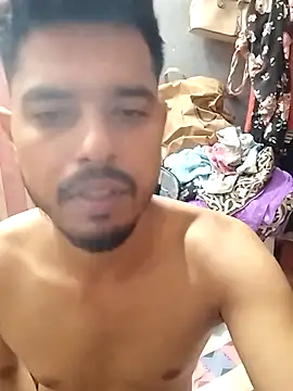 Snapshot of fcukboiiiii69 chatting on February 5, 9:41 pm fcukboiiiii69 online show from February 5, 9:41 pm