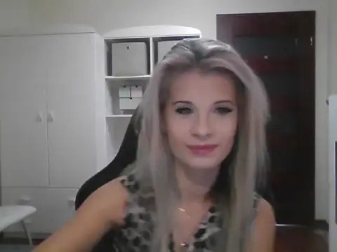 KristineGlow online show from October 8, 6:11 am