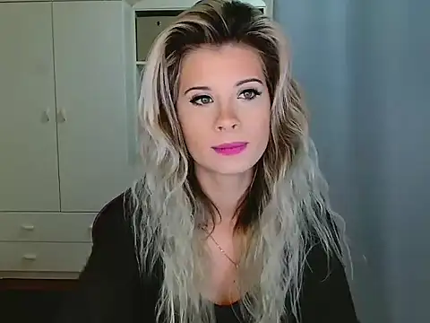 KristineGlow online show from December 15, 7:12 am