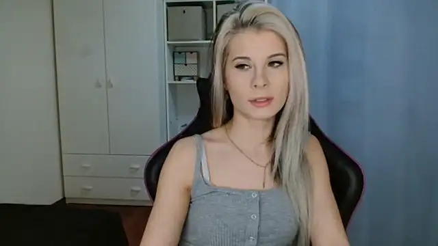 KristineGlow online show from April 24, 6:16 am