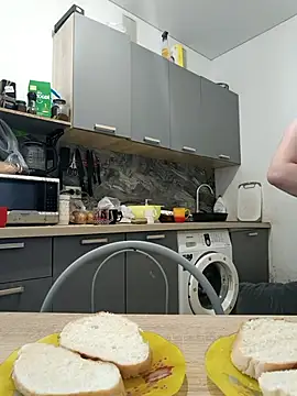 Snapshot of MiaKissy chatting on September 15, 5:18 am MiaKissy online show from September 15, 5:18 am