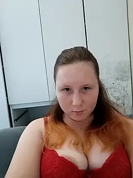 Snapshot of MiaKissy chatting on September 20, 9:54 am MiaKissy online show from September 20, 9:54 am