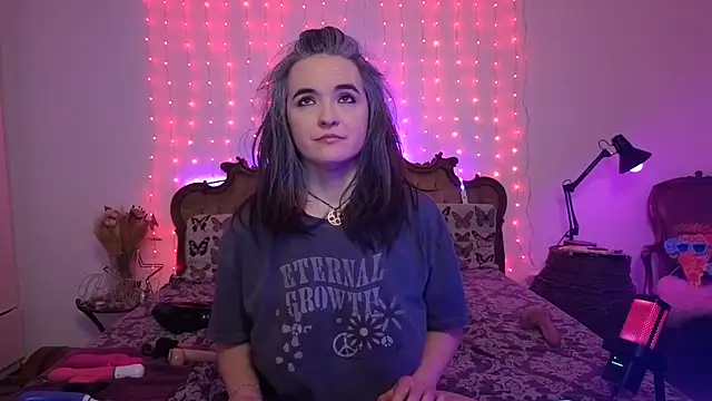 SilkenSin online show from April 12, 9:03 am