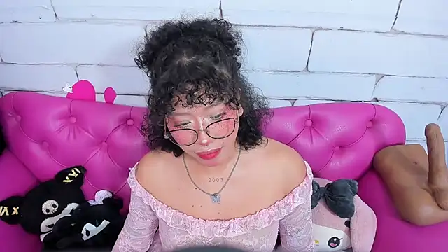 Snapshot of SafiroAgataaa chatting on November 14, 3:05 am SafiroAgataaa online show from November 14, 3:05 am