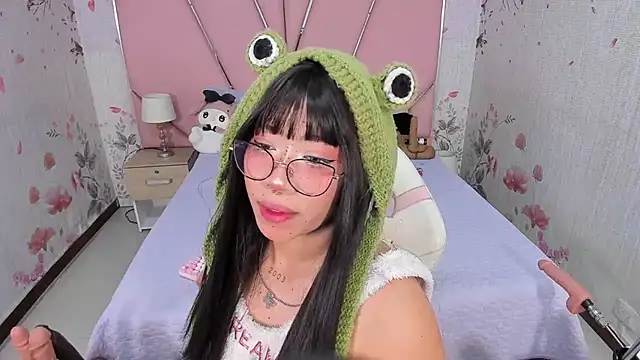 Snapshot of SafiroAgataaa chatting on November 27, 2:02 am SafiroAgataaa online show from November 27, 2:02 am