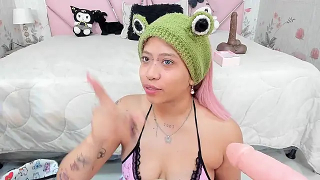 SafiroAgataaa online show from March 1, 4:03 am