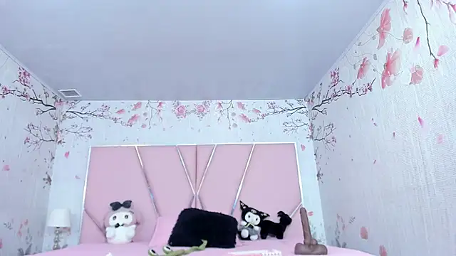 SafiroAgataaa online show from April 14, 3:01 am