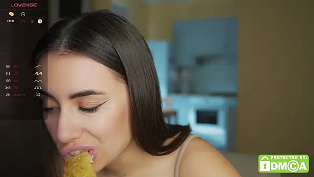 Snapshot of KateCarrey chatting on October 9, 7:28 am KateCarrey online show from October 9, 7:28 am