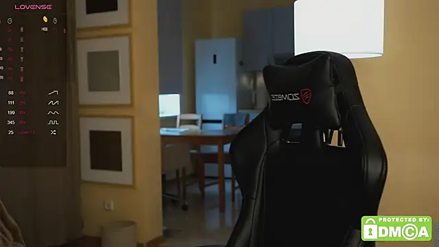 Snapshot of KateCarrey chatting on October 13, 7:30 am KateCarrey online show from October 13, 7:30 am