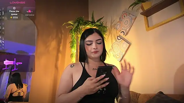 Snapshot of Emily_Reyna chatting on October 4, 11:03 pm Emily Reyna online show from October 4, 11:03 pm