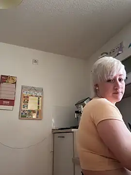Snapshot of Rozendefotz chatting on March 16, 7:01 am Rozendefotz online show from March 16, 7:01 am