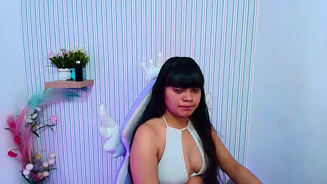 Snapshot of kataleya__18 chatting on July 23, 7:45 pm kataleya 18 online show from July 23, 7:45 pm