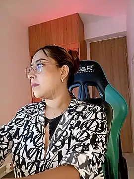 Tamara valentine online show from April 16, 8:37 am