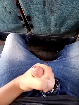 Snapshot of JeremyHylion chatting on December 17, 1:17 pm JeremyHylion online show from December 17, 1:17 pm