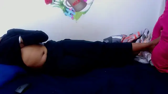 Snapshot of XSexySnow30XX chatting on September 29, 9:30 pm XSexySnow30XX online show from September 29, 9:30 pm