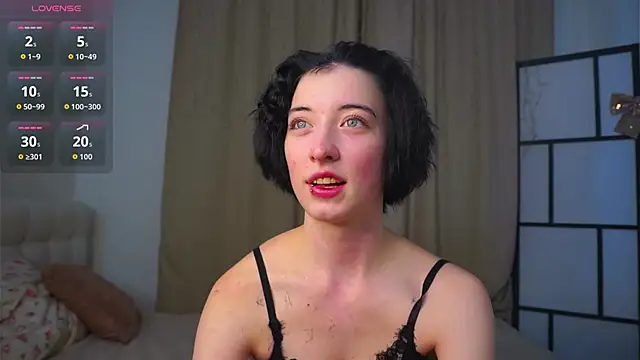 JuanaFriesz online show from February 12, 9:15 am