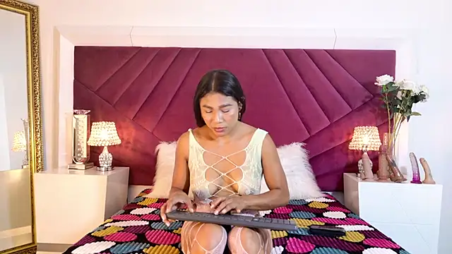 VeraGarnier online show from April 11, 7:29 pm