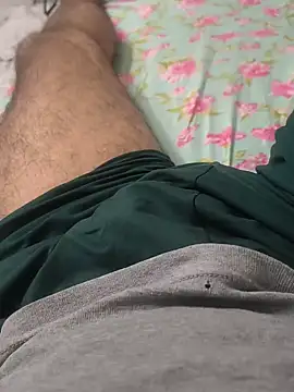 Snapshot of bigdick_lickingexpert08 chatting on June 7, 5:44 am bigdick lickingexpert08 online show from June 7, 5:44 am