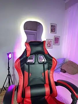 Snapshot of Teen_Innocent chatting on September 19, 8:20 pm Teen Innocent online show from September 19, 8:20 pm