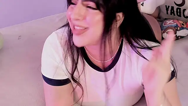 Snapshot of Camila_Matinez_ chatting on November 8, 12:55 am Camila Matinez online show from November 8, 12:55 am