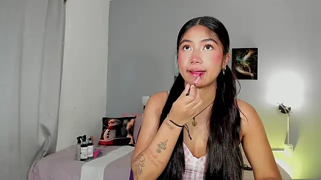 Snapshot of KimTayloor1 chatting on November 20, 7:35 pm KimTayloor1 online show from November 20, 7:35 pm