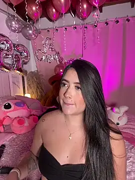 Emiily Moore1 online show from February 7, 11:41 pm