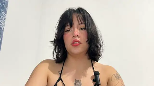 Snapshot of aliciia_23 chatting on October 11, 2:55 am aliciia 23 online show from October 11, 2:55 am