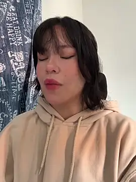 Snapshot of aliciia_23 chatting on October 25, 7:41 pm aliciia 23 online show from October 25, 7:41 pm