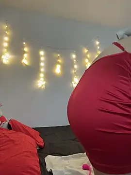 Snapshot of aliciia_23 chatting on November 30, 8:13 pm aliciia 23 online show from November 30, 8:13 pm