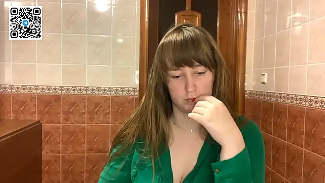 MaroonMoon  online show from December 2, 8:37 pm