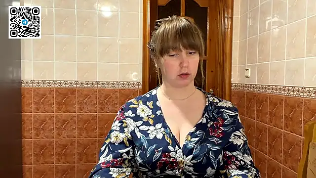 MaroonMoon  online show from February 12, 8:59 pm