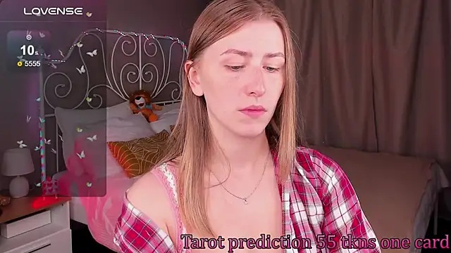 VesperaCeleste online show from September 12, 5:40 am