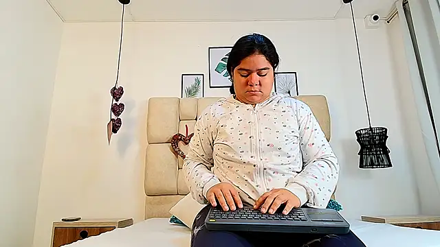 elizawiliamst online show from September 27, 11:48 am