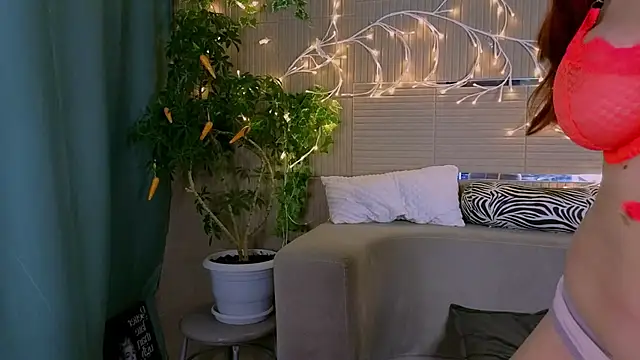 PollyVinice online show from April 25, 7:00 pm