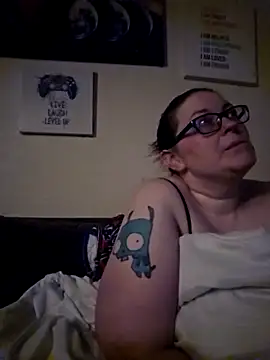 Yamiko42 online show from April 13, 1:27 pm