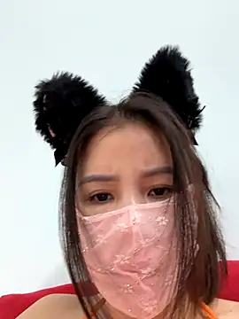 Snapshot of simsim-00 chatting on September 10, 3:17 am simsim-00 online show from September 10, 3:17 am